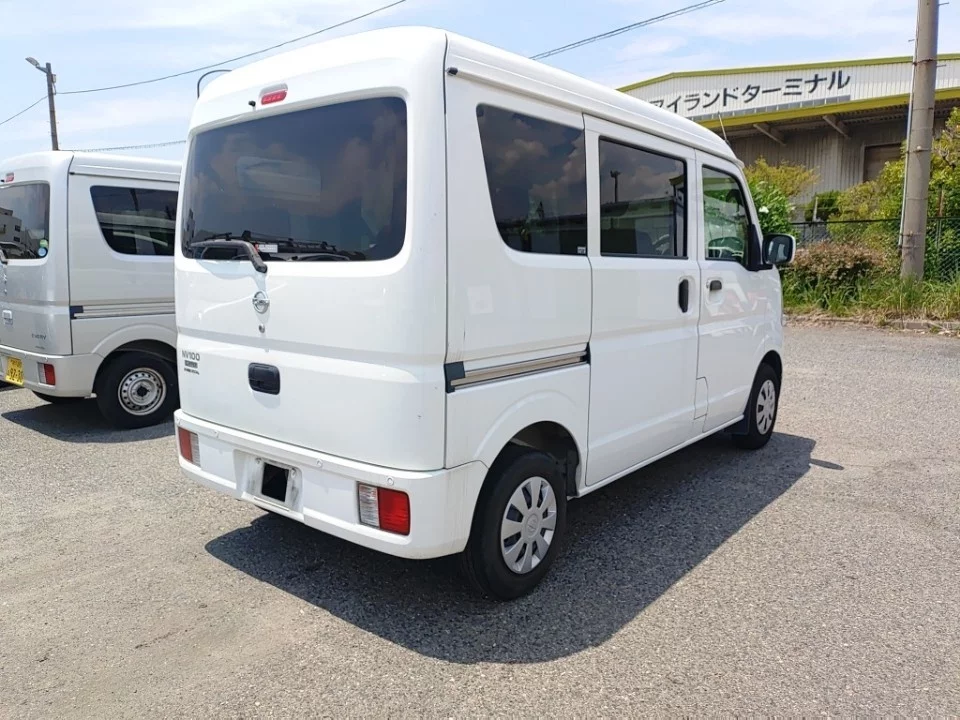 Nissan NV100 Clipper DR17V 2022